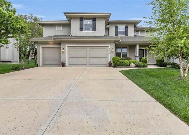 Property at 9717 Wild Rose Ln, Lenexa, KS 66227, 5 beds, 4.5 baths