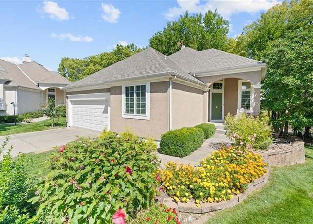 Property at 13301 Pennsylvania Ct, Kansas City, MO 64145, 3 beds, 3 baths