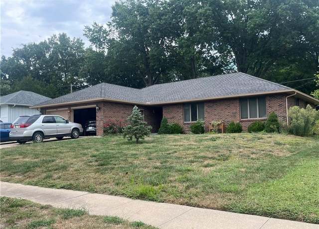 Property at 3405 Iowa St, Leavenworth, KS 66048, 3 beds, 2 baths