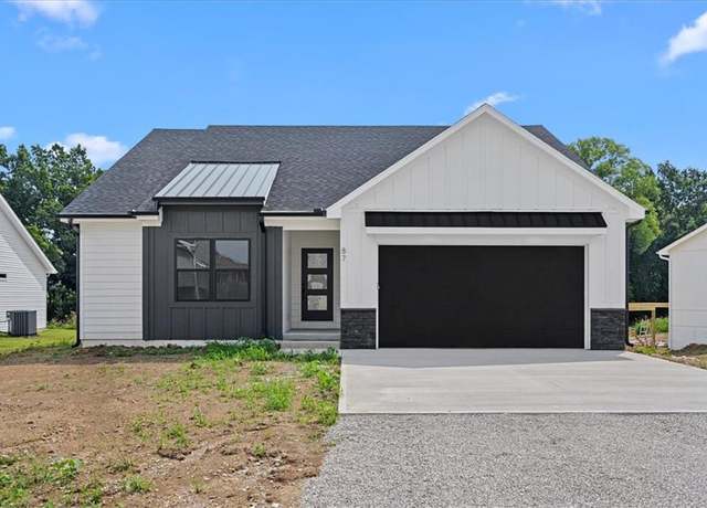 Property at 87 SE 461st Rd, Warrensburg, MO 64093, 5 beds, 3 baths