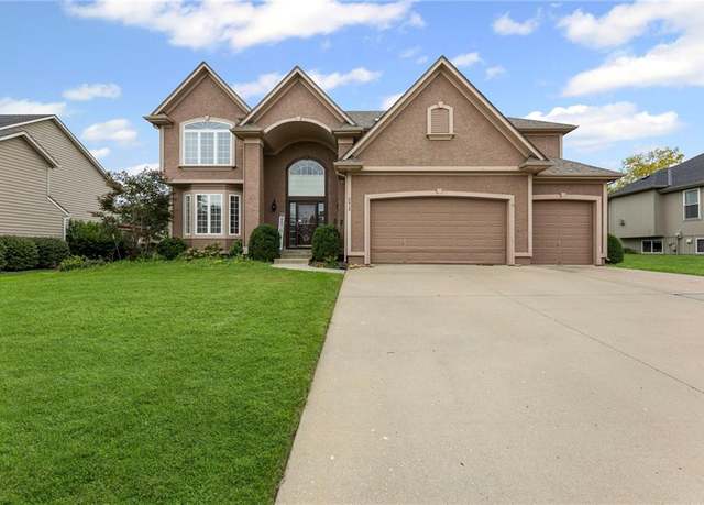 Property at 2413 SW Kenwill Dr, Lee's Summit, MO 64082, 4 beds, 4.5 baths