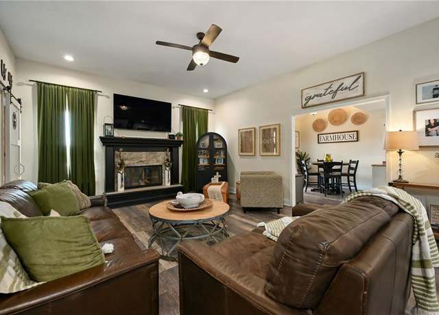 Property at 36011 E Gardner Rd, Oak Grove, MO 64075, 6 beds, 3.5 baths