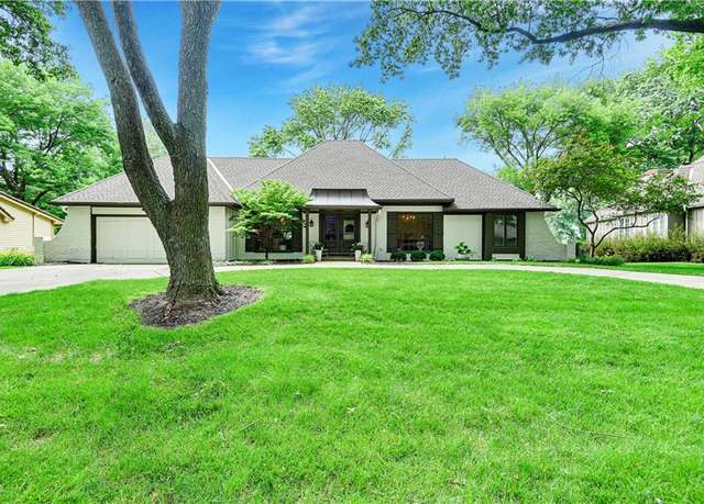 Property at 12716 High Dr, Leawood, KS 66209, 4 beds, 4.5 baths