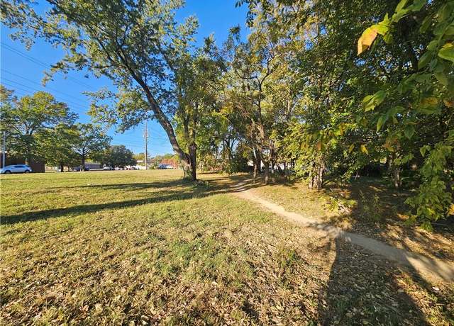 Property at 1106 E 23rd St S, Independence, MO 64050