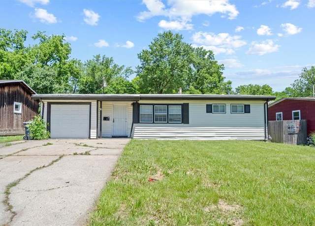 Property at 16 W 89th Ter, Kansas City, MO 64114, 2 beds, 2 baths