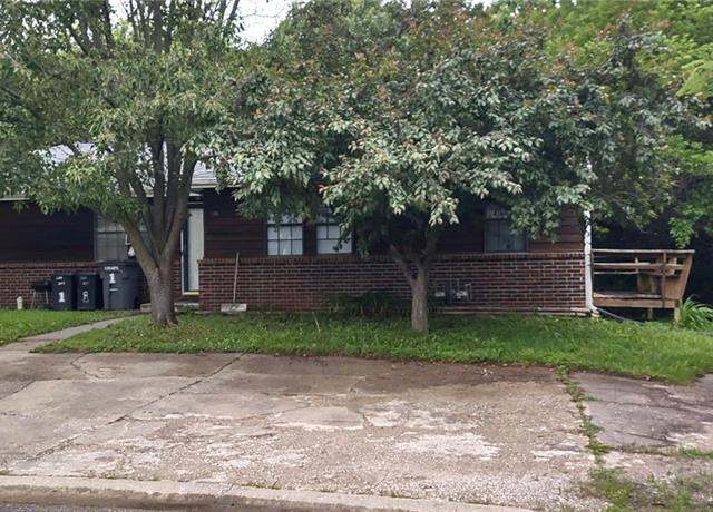 Property at 129 SE 235 St, Warrensburg, MO 64093, 7 beds, 6 baths