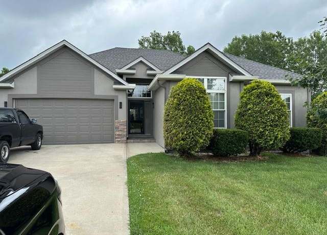 Property at 8643 N Myrtle Ave, Kansas City, MO 64156, 3 beds, 3 baths