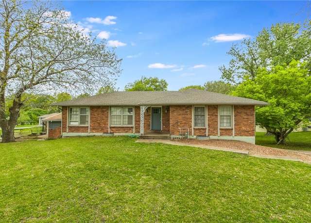 Property at 2010 N 73rd Ter, Kansas City, KS 66109, 3 beds, 2.5 baths