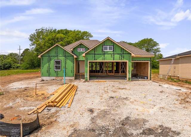 Property at 14278 S Houston St, Olathe, KS 66061, 3 beds, 2.5 baths