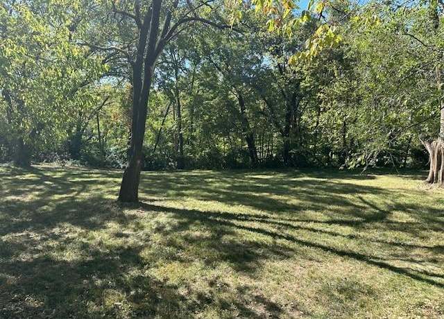 Property at 3810 Lust Dr, Kansas City, KS 66106