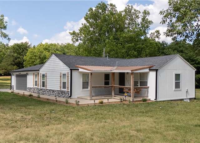 Property at 4534 Curtis Rd, Odessa, MO 64076, 3 beds, 1.5 baths