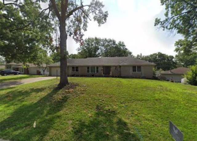 Property at 12511 Jackson Ave, Grandview, MO 64030, 4 beds, 3 baths