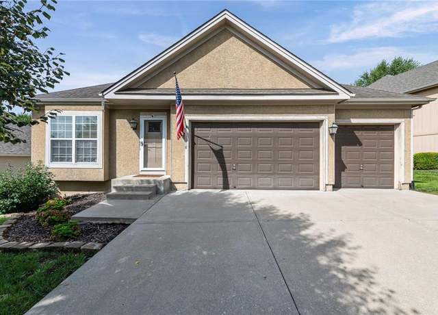 Property at 1118 N Glenview Ave, Independence, MO 64056, 4 beds, 3 baths