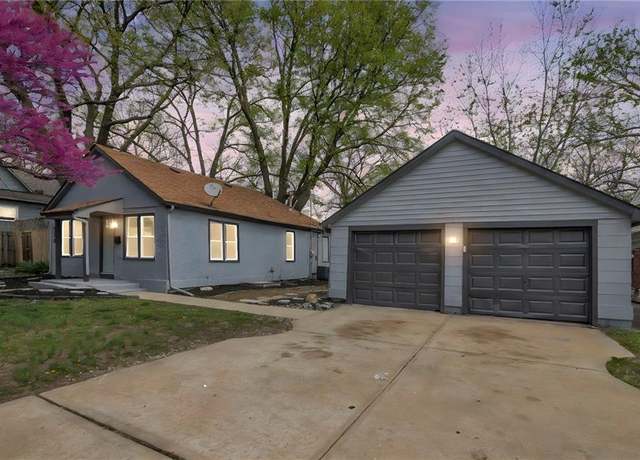 Property at 112 S Keeler St, Olathe, KS 66061, 3 beds, 2 baths