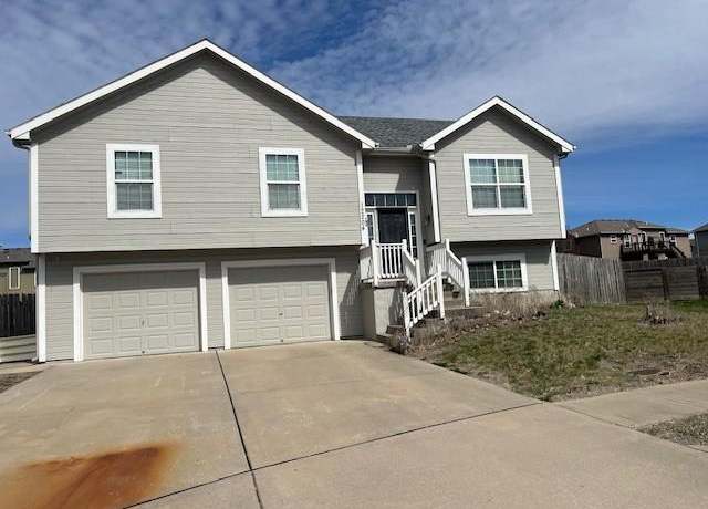 Property at 12204 E 214th Ter, Peculiar, MO 64078, 3 beds, 3 baths