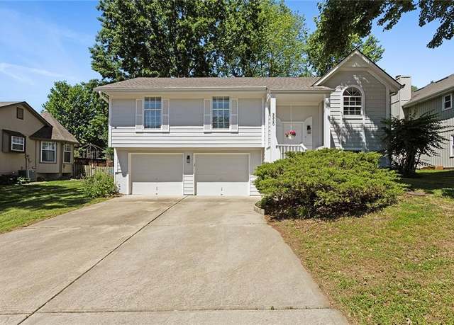 Property at 3320 Aztec Ct, Independence, MO 64057, 3 beds, 2 baths