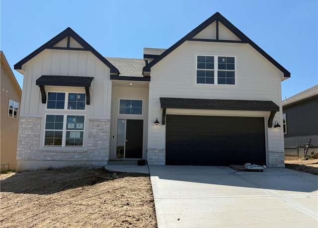 Property at 16267 Giorgia St, Parkville, MO 64152, 3 beds, 2.5 baths