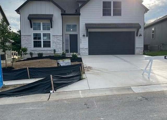 Property at 16267 Giorgia St, Parkville, MO 64152, 3 beds, 2.5 baths