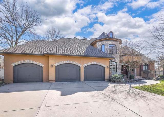 Property at 1200 NW Arrowhead Trl, Blue Springs, MO 64015, 3 beds, 3.5 baths