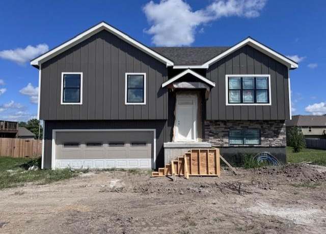 Property at 406 Lykins Ln, Cameron, MO 64429, 3 beds, 2 baths