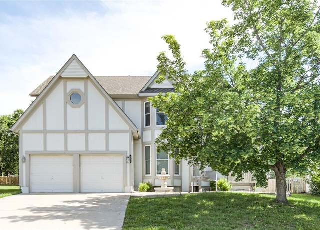 Property at 6402 W 147 Ter, Overland Park, KS 66223, 4 beds, 3.5 baths