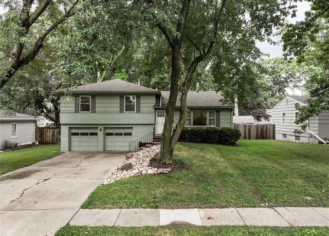 Property at 7918 Overton Dr, Raytown, MO 64138, 3 beds, 2 baths