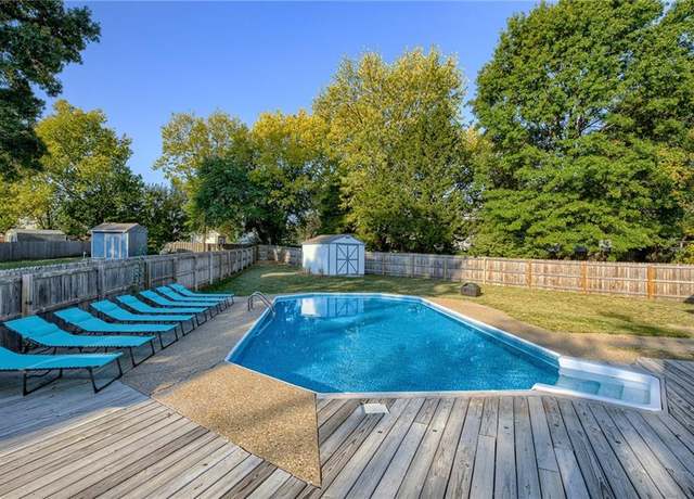 Property at 233 S Chambery Dr, Olathe, KS 66061, 4 beds, 2.5 baths