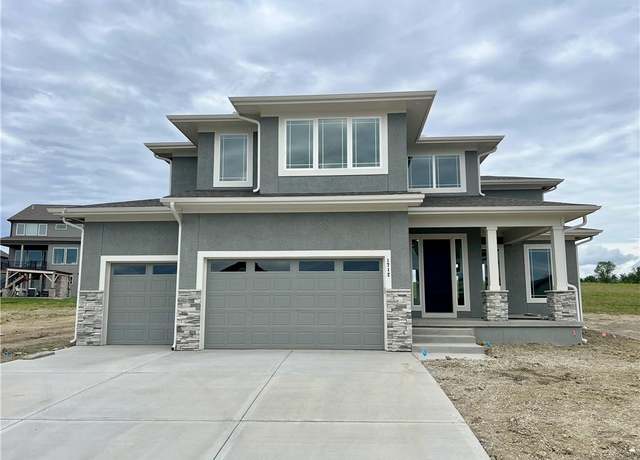 Property at 1712 SW Arbor Park Dr, Lee's Summit, MO 64082, 6 beds, 5 baths