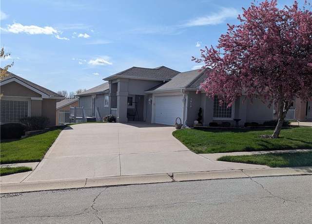 Property at 7910 N Cherry St, Kansas City, MO 64118, 2 beds, 2 baths