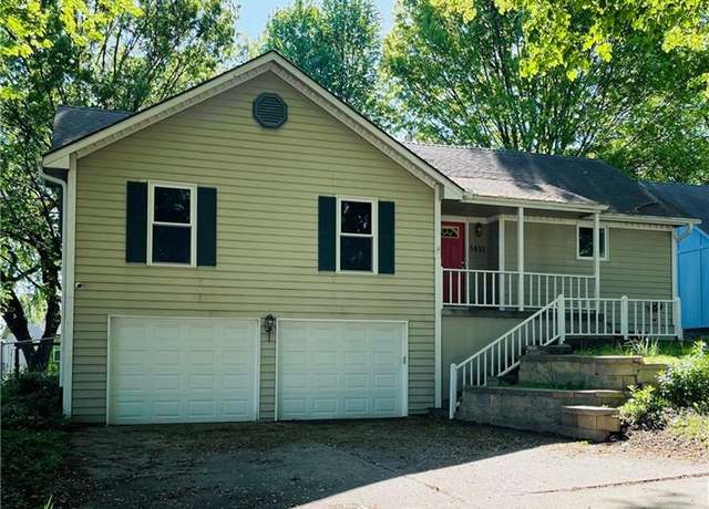 Property at 5821 Marion Ave, Kansas City, MO 64133, 3 beds, 2.5 baths