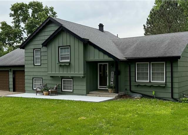 Property at 12909 E 40th St S, Independence, MO 64055, 3 beds, 2.5 baths