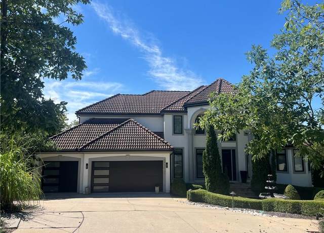 Property at 20825 W 94th Ter, Lenexa, KS 66220, 5 beds, 5.5 baths