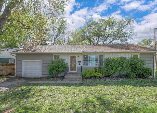 Property at 1300 Sanders St, Harrisonville, MO 64701, 2 beds, 1 bath