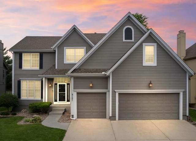 Property at 8121 W 131st Pl, Overland Park, KS 66213, 4 beds, 4 baths