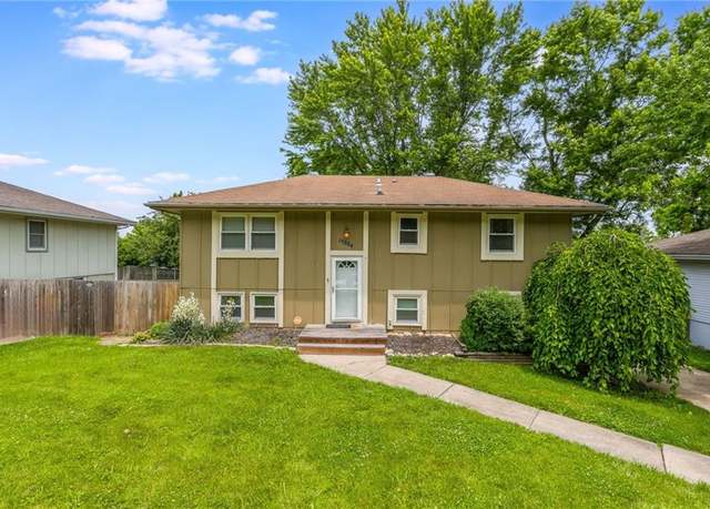 Property at 15204 E 48th Ter, Kansas City, MO 64136, 3 beds, 2 baths