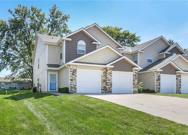 Property at 409 Tumbleweed Pl, Belton, MO 64012, 3 beds, 2.5 baths