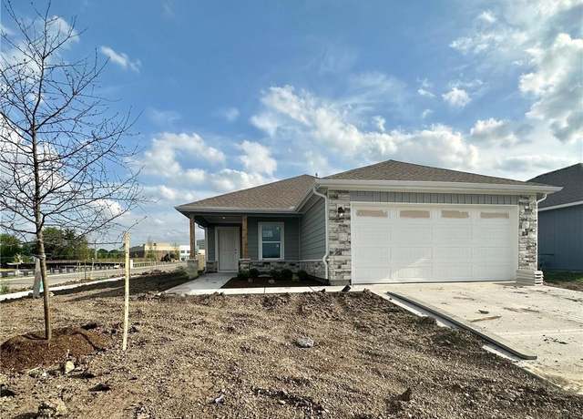 Property at 541 W Colleen Ct, Gardner, KS 66030, 3 beds, 2 baths