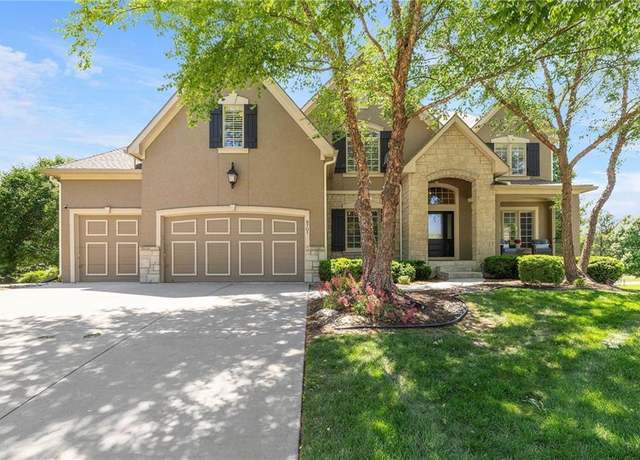 Property at 8701 W 157th St, Overland Park, KS 66221, 5 beds, 4.5 baths
