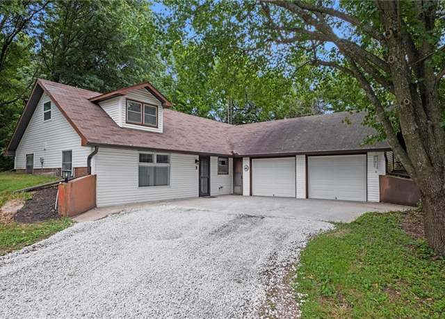 Property at 25813 S Stark Rd, Peculiar, MO 64078, 3 beds, 2 baths
