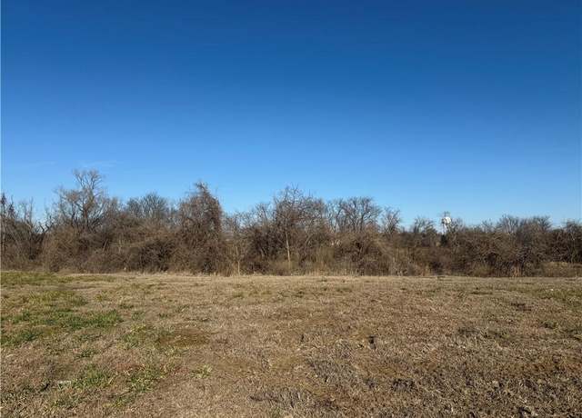 Property at 2116 Creek View Ln, Raymore, MO 64083