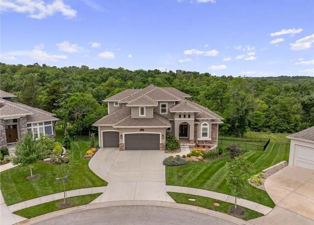 Property at 9238 Marion St, Lenexa, KS 66220, 5 beds, 6 baths