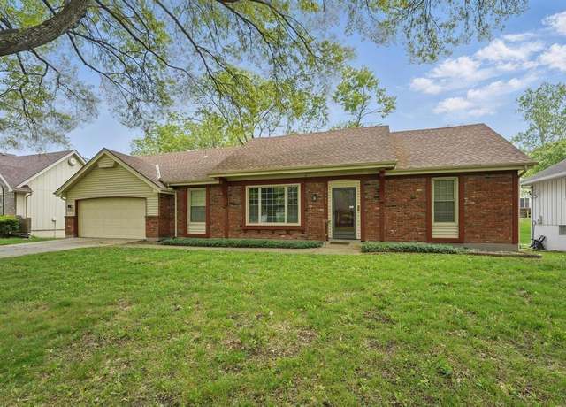 Property at 10445 Walnut Dr, Kansas City, MO 64114, 3 beds, 3 baths