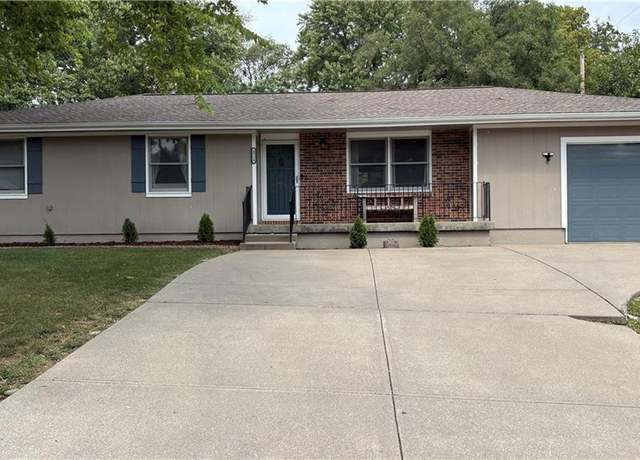 Property at 4514 Strong Ave, Kansas City, KS 66106, 2 beds, 2 baths