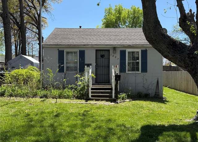 Property at 1027 E Stone St, Independence, MO 64050, 3 beds, 2 baths
