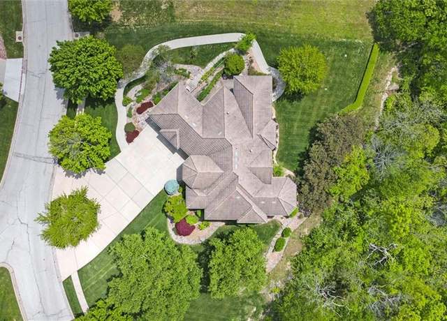 Property at 21211 E 34th St S, Independence, MO 64057, 3 beds, 4 baths