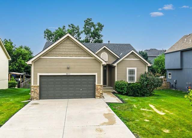Property at 20444 W 125th Ter, Olathe, KS 66061, 3 beds, 2 baths