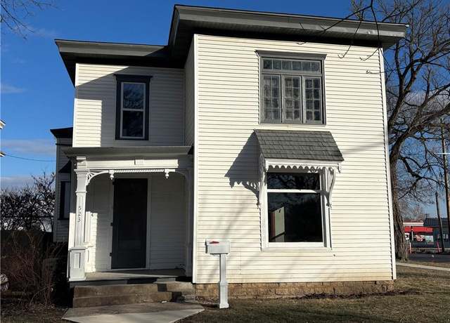 Property at 523 S Judson St, Fort Scott, KS 66701, 4 beds, 2.5 baths