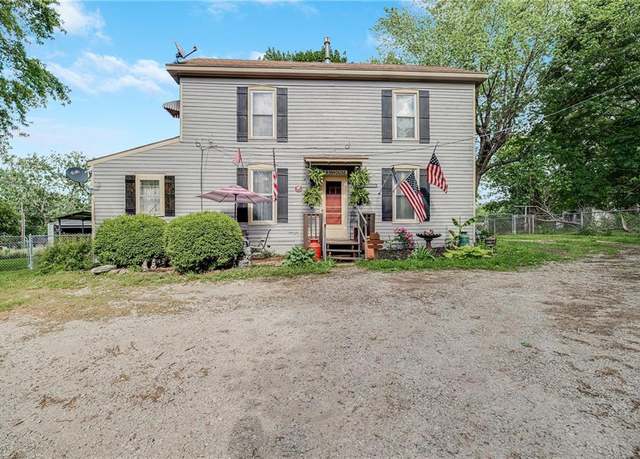 Property at 2911 S Northern Blvd, Independence, MO 64052, 3 beds, 1 bath