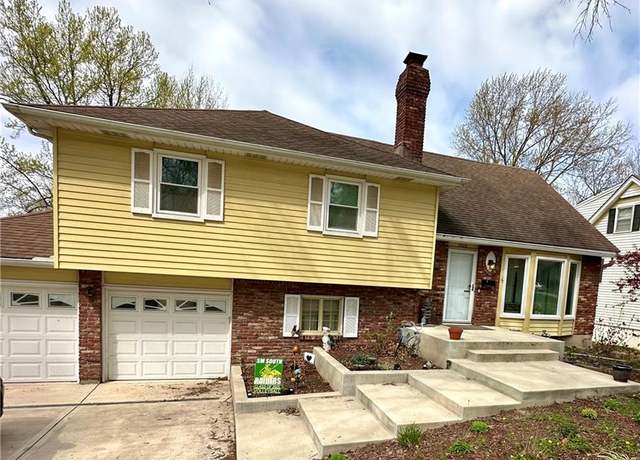 Property at 9520 Lamar Ave, Overland Park, KS 66207, 4 beds, 2.5 baths