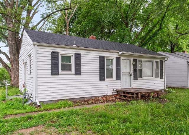 Property at 3112 S Claremont Ave, Independence, MO 64052, 2 beds, 1 bath